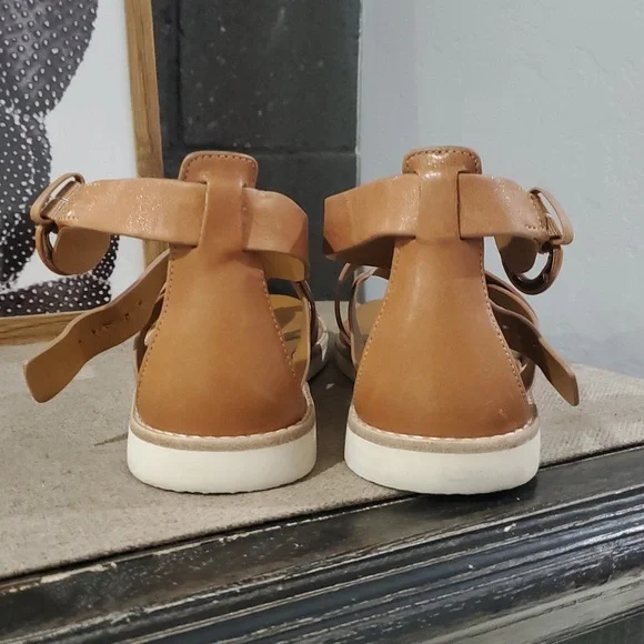 VINCE LEATHER STRAP TAN BUCKLE SANDALS SIZE 8 MORRIS - Picture 4 of 12